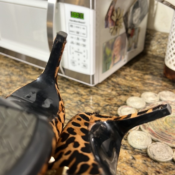 Calvin Klein booties size 6🖤🧡🖤 - Picture 7 of 11